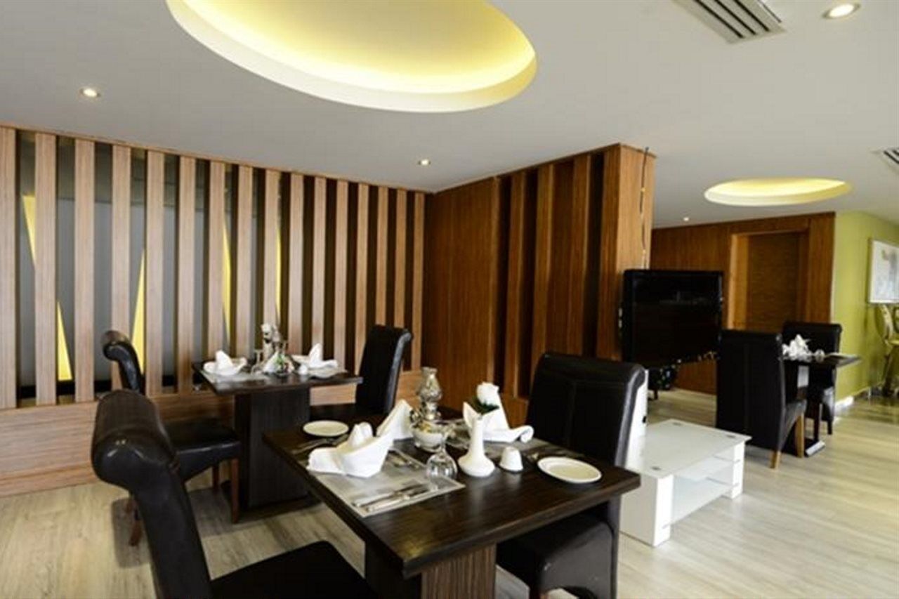 Obaer Hotel Rijád Kültér fotó